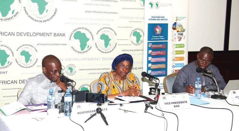 Interventions de la BAD au Burkina: la vice-présidente Nnenna Nwabufo en “mini revue” de performance avec la presse Interventions de la BAD au Burkina: la vice-présidente Nnenna Nwabufo en “mini revue” de performance avec la presse