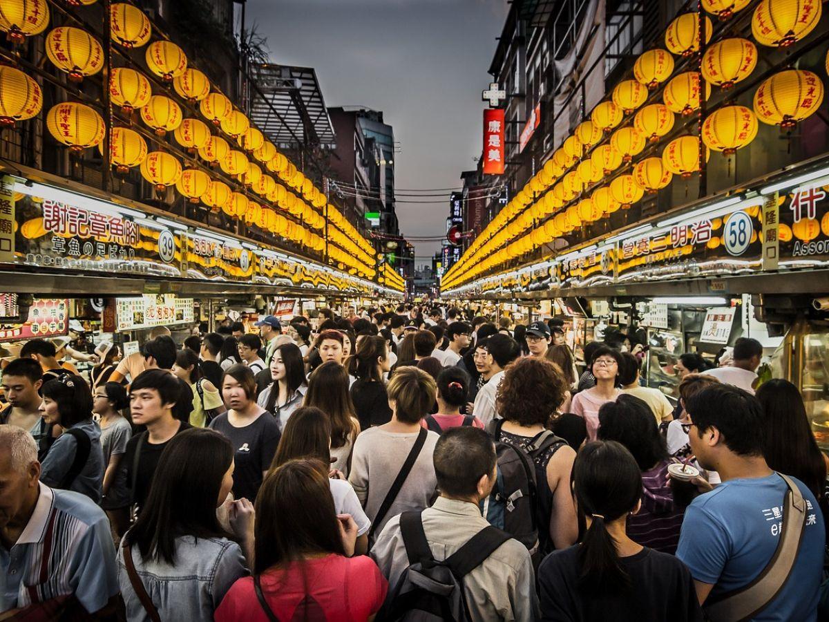 Humains Plus Actifs Que Animaux Sauvages Terrestres Humains Plus Actifs Que Animaux Sauvages Terrestres