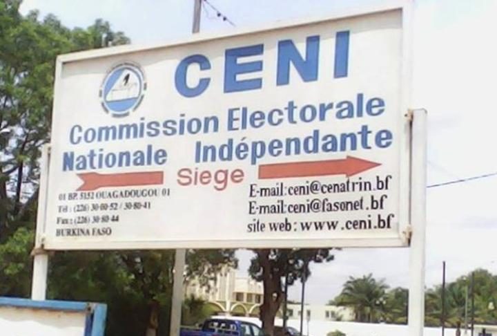 Dissolution de la CENI par l’ALT, ministère aux commandes Dissolution de la CENI par l'ALT, ministère aux commandes