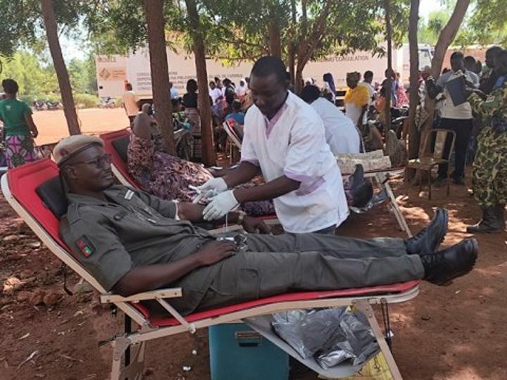 Commémoration du 65e anniversaire des forces armées Commémoration du 65e anniversaire des forces armées