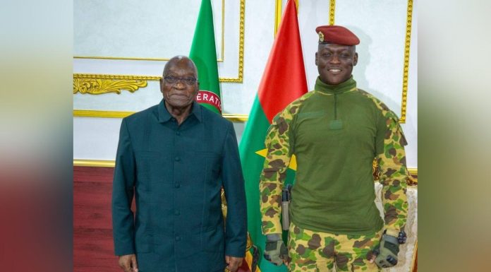 Traoré Rencontre Zuma, Ancien Président Sud-Africain Traoré Rencontre Zuma, Ancien Président Sud-Africain