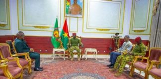 Burkina Échange entre le président et Jacob Zuma Burkina Échange entre le président et Jacob Zuma