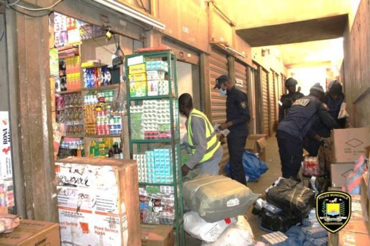 Saisie de 5 Tonnes de Médicaments Interdits à Ouagadougou Saisie de 5 Tonnes de Médicaments Interdits à Ouagadougou