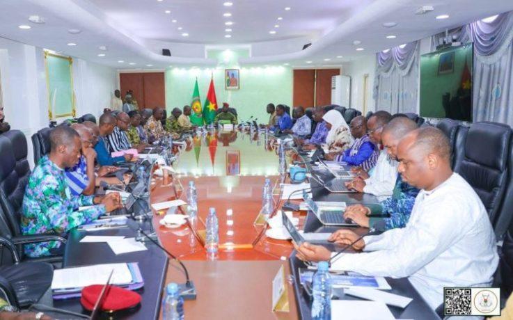 Expropriation Terrain, Carte Biométrique et Passeports Expropriation Terrain, Carte Biométrique et Passeports