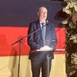 Amitié Résiliente: 35 Ans de Réunification Allemande Amitié Résiliente: 35 Ans de Réunification Allemande