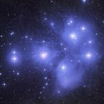 Pléiades: Essaim d’Étoiles Vingt Fois Plus Vaste Pléiades: Essaim d'Étoiles Vingt Fois Plus Vaste