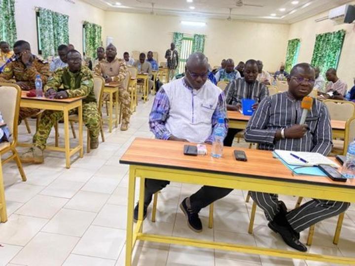 Couverture de 750 Zones Blanches à Kaya en Électronique Couverture de 750 Zones Blanches à Kaya en Électronique