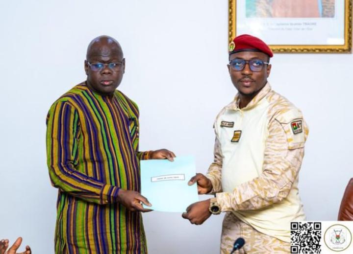 Nouveau Directeur Exécutif du BN-GPB Installé Nouveau Directeur Exécutif du BN-GPB Installé