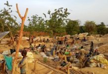 Tensions entre Orpailleurs Burkinabè et Guinéens Tensions entre Orpailleurs Burkinabè et Guinéens