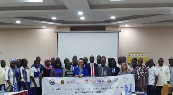 Revue à Mi-Parcours du Projet Weltaare Revue à Mi-Parcours du Projet Weltaare