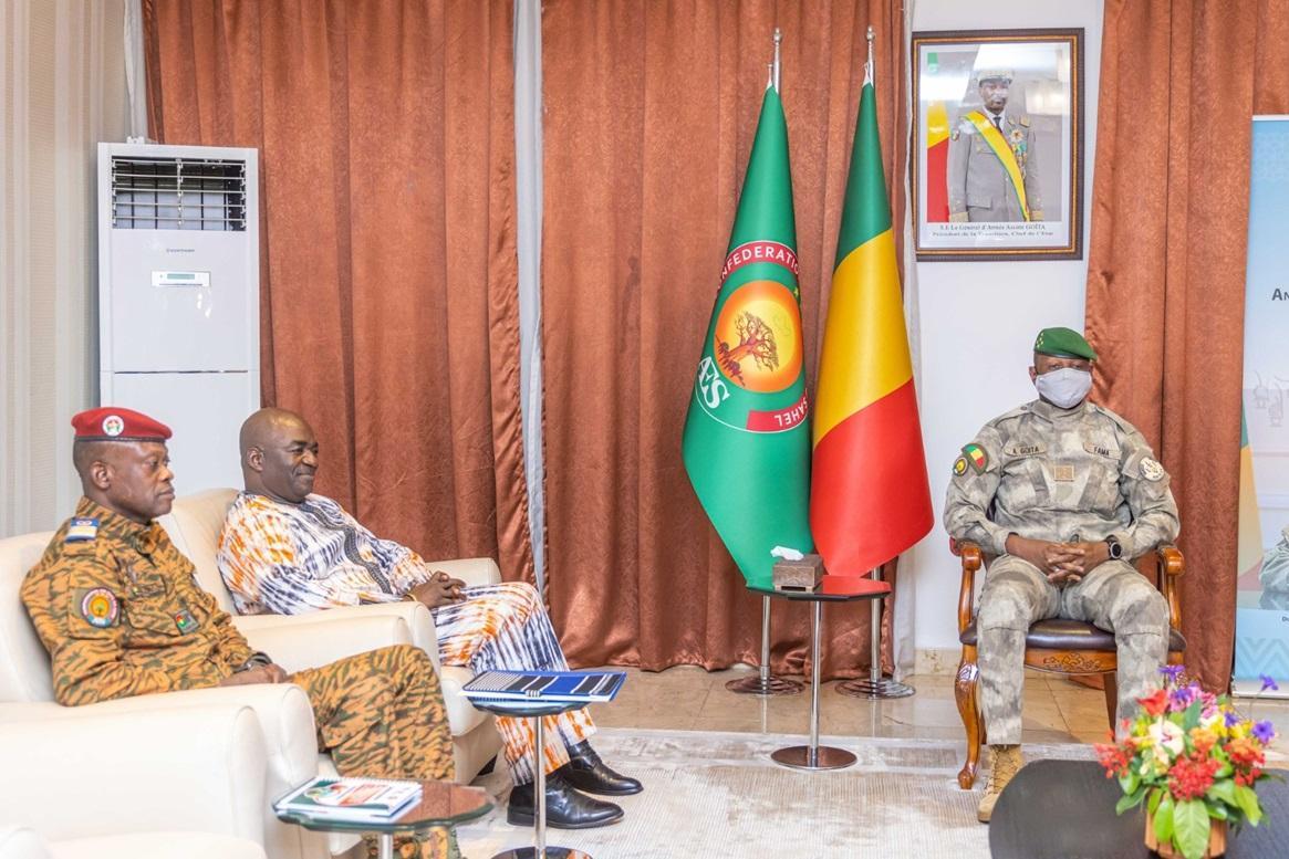 Émissaires de Traoré envoyés au Mali pour dialogue Émissaires de Traoré envoyés au Mali pour dialogue