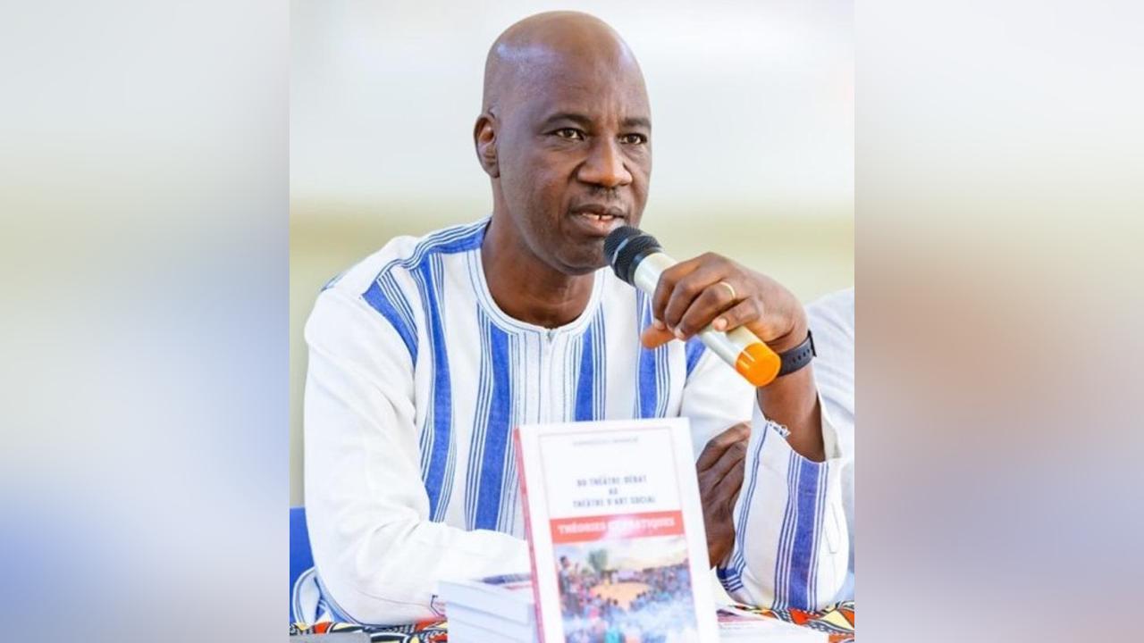 Théâtre et orientation de la jeunesse au Burkina Théâtre et orientation de la jeunesse au Burkina