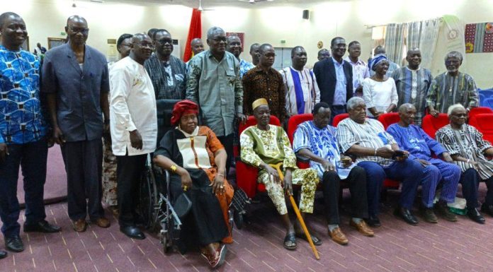 UFR/SVT Célèbre 50 Ans de Formation Scientifique UFR/SVT Célèbre 50 Ans de Formation Scientifique
