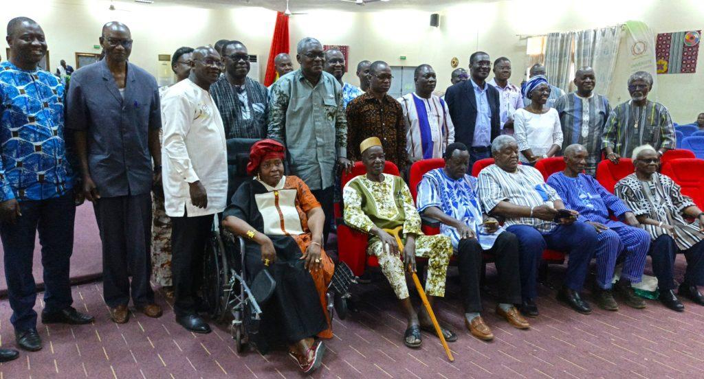 UFR/SVT Célèbre 50 Ans de Formation Scientifique UFR/SVT Célèbre 50 Ans de Formation Scientifique