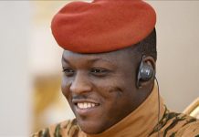 Traoré: Burkina Faso, Vitrine et Modèle Actuel Traoré: Burkina Faso, Vitrine et Modèle Actuel