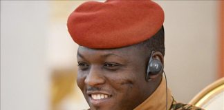 Traoré: Burkina Faso, Vitrine et Modèle Actuel Traoré: Burkina Faso, Vitrine et Modèle Actuel