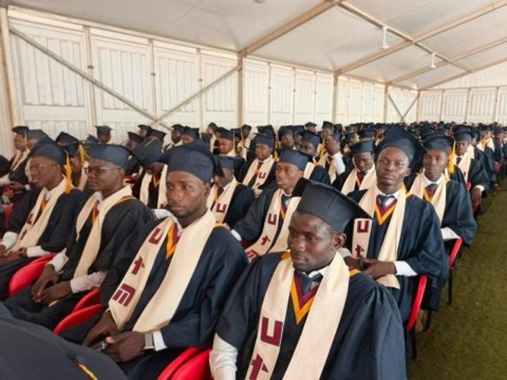 Université de Technologies et Management Offre 250 Compétences Université de Technologies et Management Offre 250 Compétences