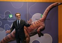 Découverte d’un immense ensemble d’empreintes de dinosaures Découverte d'un immense ensemble d'empreintes de dinosaures