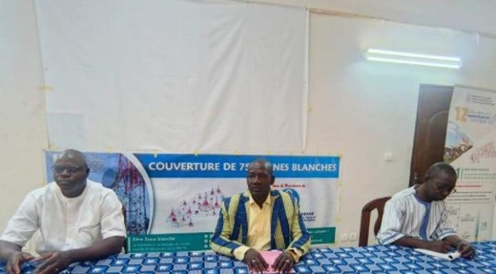 Déploiement Projet Couverture 750 Zones Blanches Déploiement Projet Couverture 750 Zones Blanches