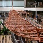 Egypte Restauration Publique de la Plus Ancienne Barque Egypte Restauration Publique de la Plus Ancienne Barque