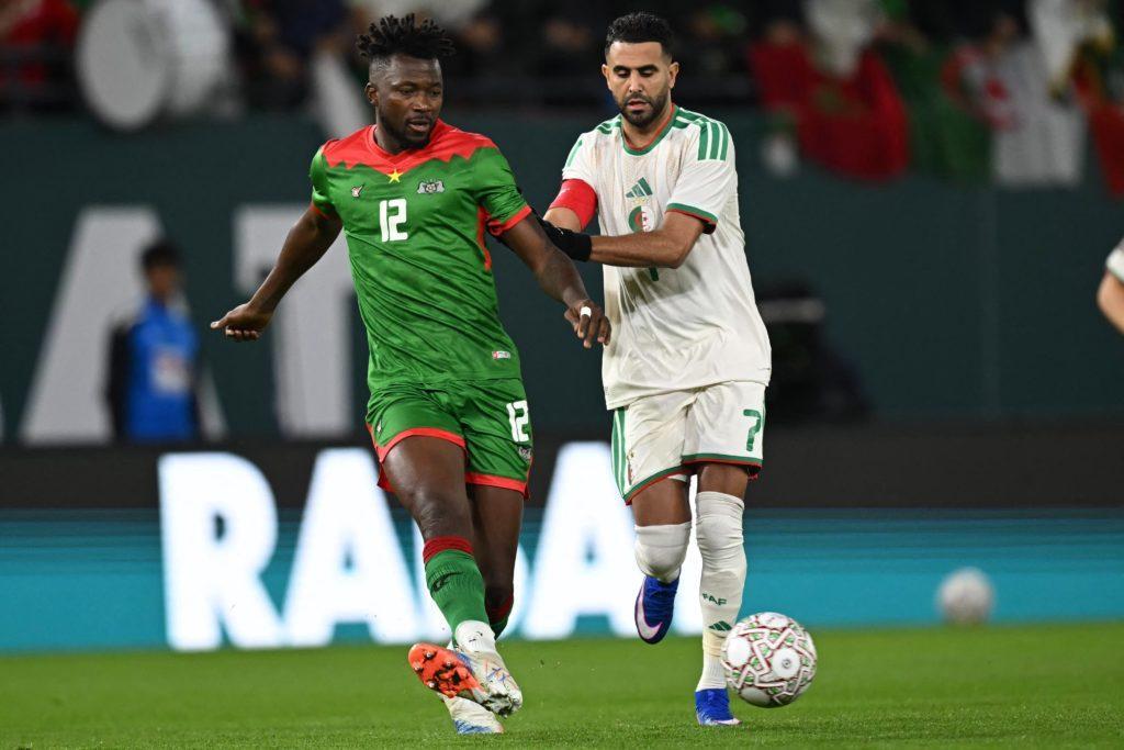 Mahrez Pénalty Donne Victoire à l'Algérie Contre Burkina Mahrez Pénalty Donne Victoire à l'Algérie Contre Burkina