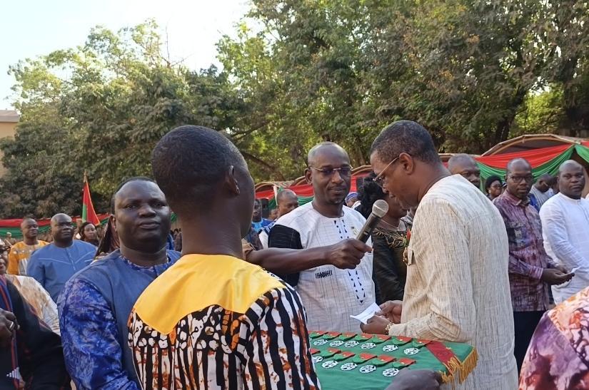 Rayonnement Extérieur: Diplomates Nationaux Honorés Rayonnement Extérieur: Diplomates Nationaux Honorés