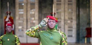 Montée des couleurs : Le président Ibrahim Traoré annonce de grands chantiers en 2026 et exhorte les Burkinabè à maintenir le cap pour réussir le pari Montée des couleurs : Le président Ibrahim Traoré annonce de grands chantiers en 2026 et exhorte les Burkinabè à maintenir le cap pour réussir le pari