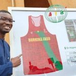 Athlétisme : Le maillot de Hugues Fabrice Zango remis au Musée national Athlétisme : Le maillot de Hugues Fabrice Zango remis au Musée national