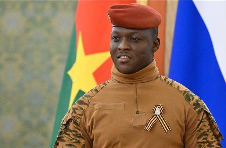 Le gouvernement du Burkina Faso dissout tous les partis politiques Le gouvernement du Burkina Faso dissout tous les partis politiques