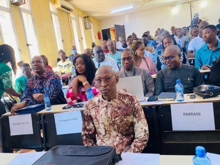 Dr Apollinaire Keylem: Souveraineté À Vivre et Défendre Dr Apollinaire Keylem: Souveraineté À Vivre et Défendre