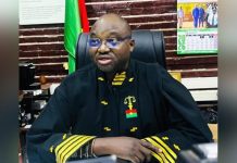 Faux Communiqués: Auteurs Majoritairement Étrangers Faux Communiqués: Auteurs Majoritairement Étrangers