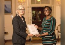 Bibata Nébié Présente Lettres de Créance en Australie Bibata Nébié Présente Lettres de Créance en Australie