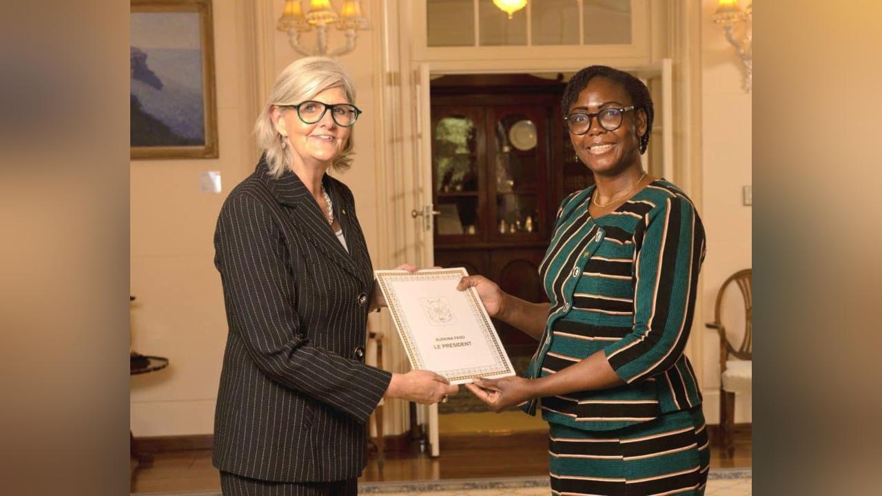 Bibata Nébié Présente Lettres de Créance en Australie Bibata Nébié Présente Lettres de Créance en Australie