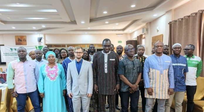 Accélération de l’Électrification Rurale par Mini-Réseaux Accélération de l'Électrification Rurale par Mini-Réseaux