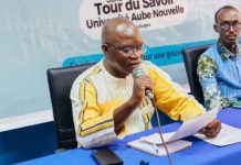 Étudiants Miners Analyzing ITIE 2024 Report in Ouagadougou Étudiants Miners Analyzing ITIE 2024 Report in Ouagadougou