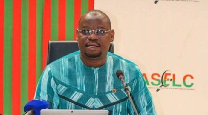 Créances de l’État Burkinabè et Saisies à Venir Créances de l'État Burkinabè et Saisies à Venir