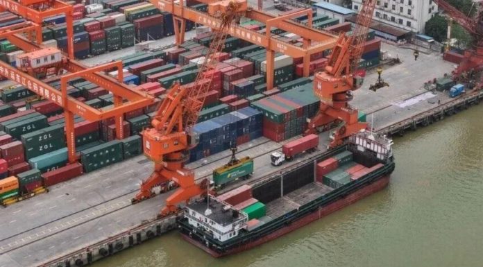 Chine: le Commerce avec L’Afrique Atteint un Record Chine: le Commerce avec L'Afrique Atteint un Record