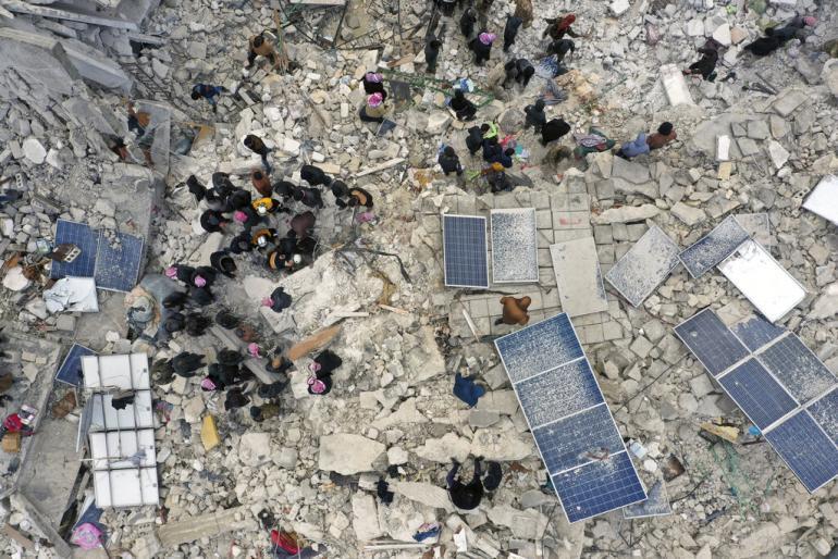 DIRECT - Séisme en Turquie et en Syrie : plus de 2600 morts selon un nouveau bilan provisoire