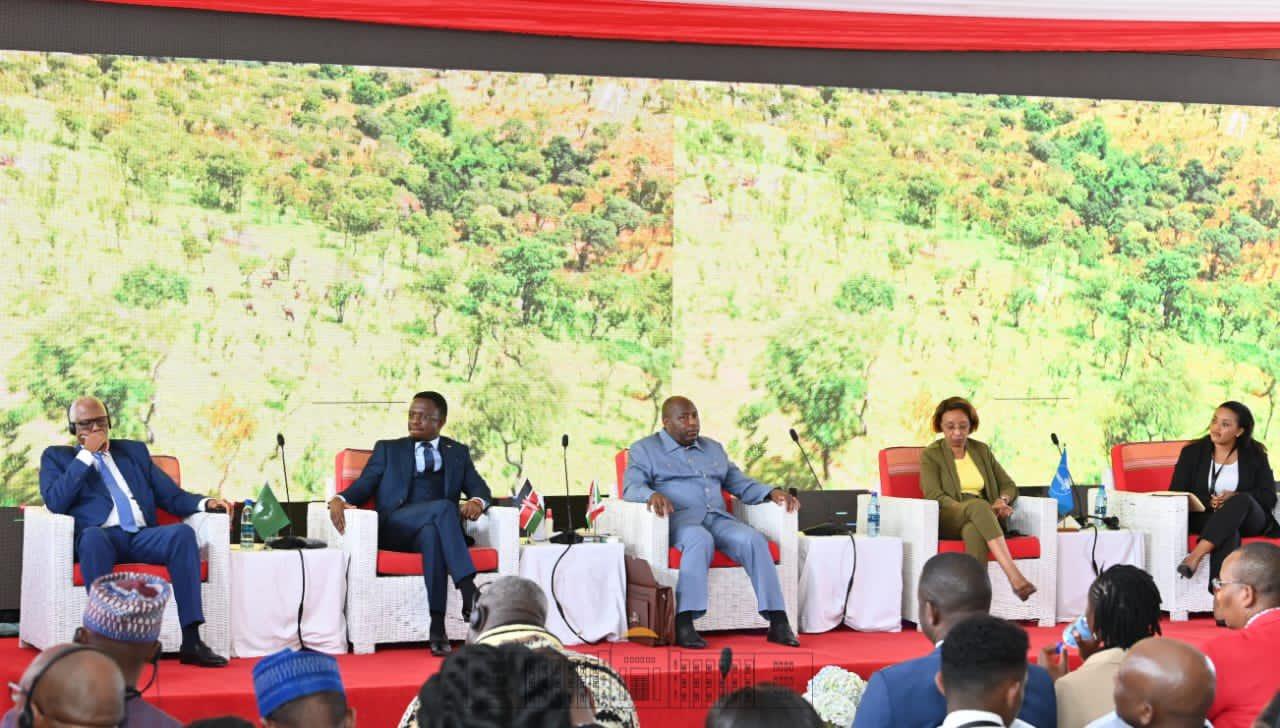 La jeunesse africaine derrière le Président Ndayishimiye La jeunesse africaine derrière le Président Ndayishimiye