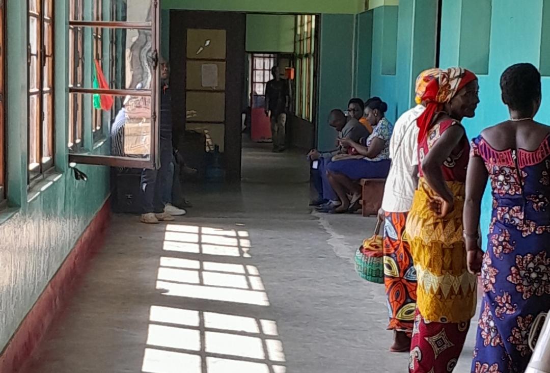 Clinique PLR : les patientes en service de maternité souffrent Clinique PLR : les patientes en service de maternité souffrent