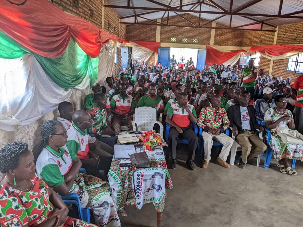 Le CNDDFDD Matana relève les défis locaux avec Mahwa à Ryansoro