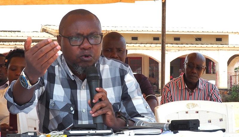 Caravane du livre : les jeunes appelés à aimer lire pour améliorer leurs connaissances Caravane du livre : les jeunes appelés à aimer lire pour améliorer leurs connaissances