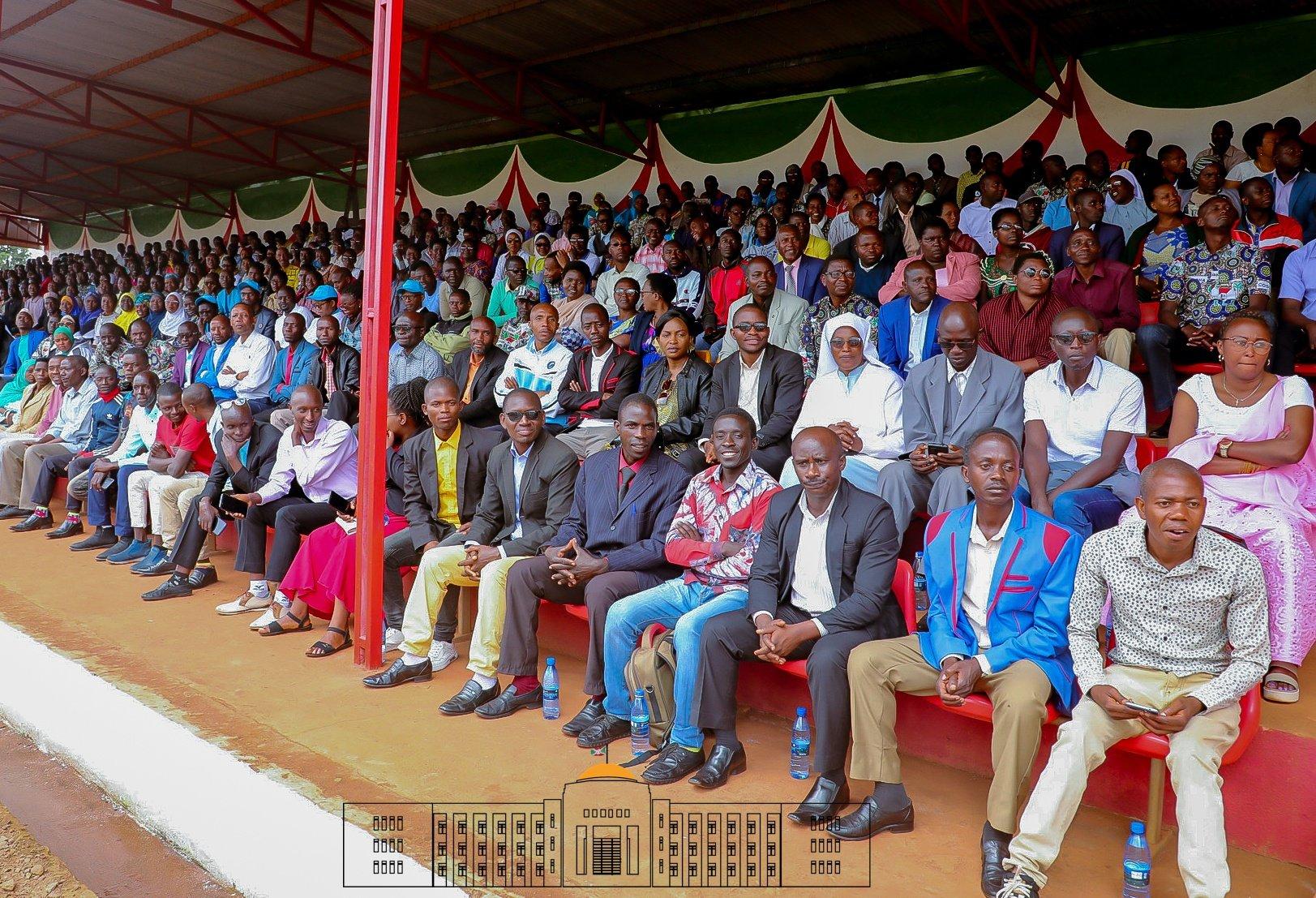 Reconstruire l’éducation pour un avenir meilleur. Reconstruire l’éducation pour un avenir meilleur.