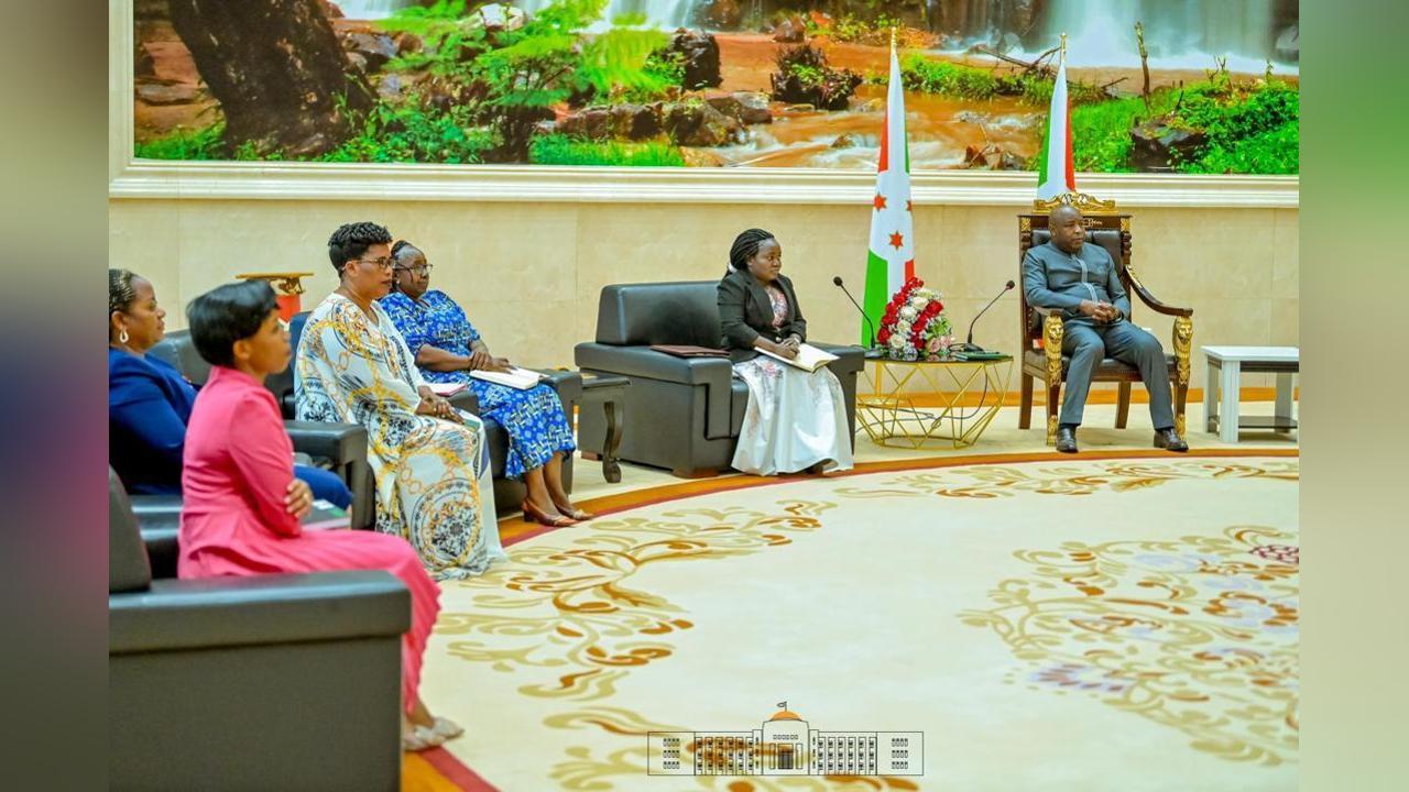 Le Président Ndayishimiye Entend Renforcer la Cohésion Familiale et Assurer la Promotion de la Femme Le Président Ndayishimiye Entend Renforcer la Cohésion Familiale et Assurer la Promotion de la Femme