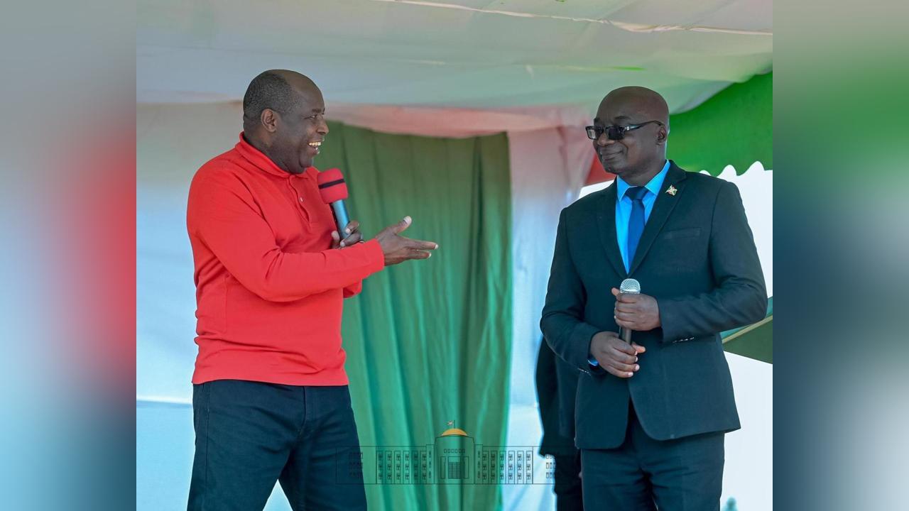 Ndayishimiye Présente Nouvel Administrateur de Busoni Ndayishimiye Présente Nouvel Administrateur de Busoni