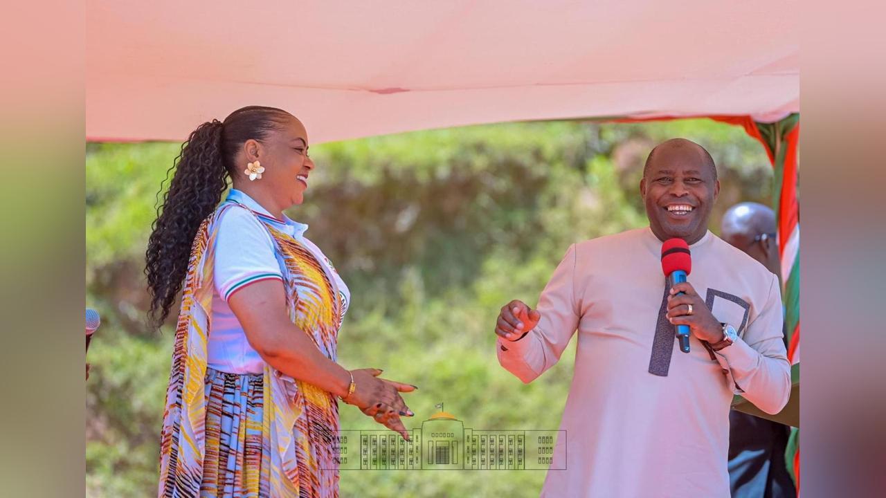 Président Présente Nouvel Administrateur de Matongo Président Présente Nouvel Administrateur de Matongo