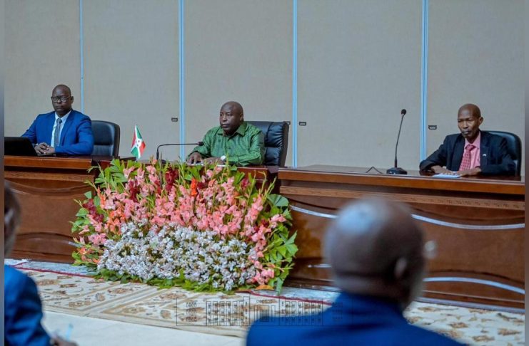 Chef de L’État Burundais Encourage Médias à Agir Chef de L'État Burundais Encourage Médias à Agir