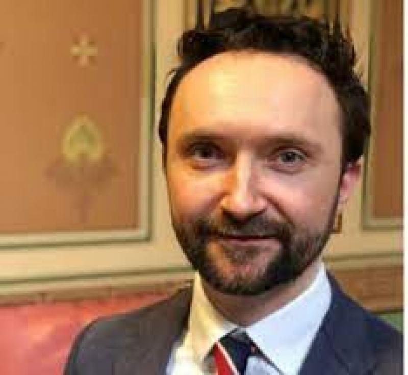 Cameroun - Coopération: Le président du Conseil régional du Littoral Polycarpe Banlog reçoit le nouveau Haut-commissaire de Grande Bretagne au Cameroun Dr Christian Dennys-McClure Cameroun - Coopération: Le président du Conseil régional du Littoral Polycarpe Banlog reçoit le nouveau Haut-commissaire de Grande Bretagne au Cameroun Dr Christian Dennys-McClure