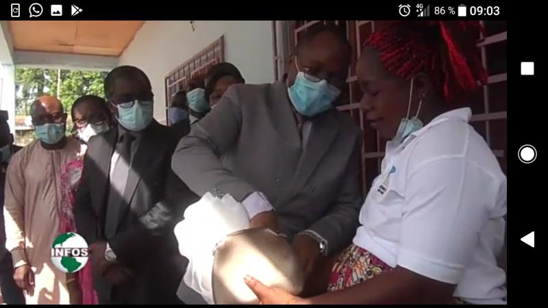 Cameroun - Lutte contre le paludisme: Le Programme national de lutte contre le paludisme offre des moustiquaires aux femmes enceintes Cameroun - Lutte contre le paludisme: Le Programme national de lutte contre le paludisme offre des moustiquaires aux femmes enceintes