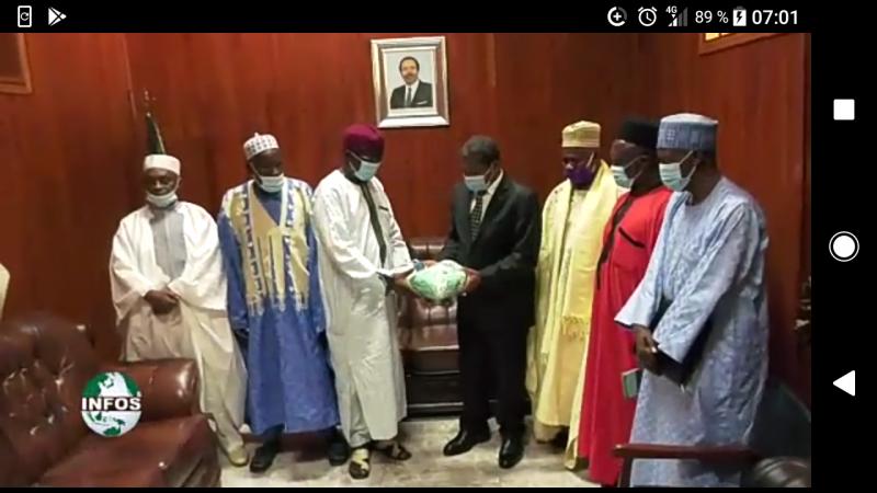 Cameroun - Ramadan et Ascension: Le président de la République offre 30 mille masques de protection aux communautés religieuses Cameroun - Ramadan et Ascension: Le président de la République offre 30 mille masques de protection aux communautés religieuses